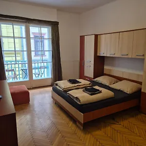 Boomerang Hostal